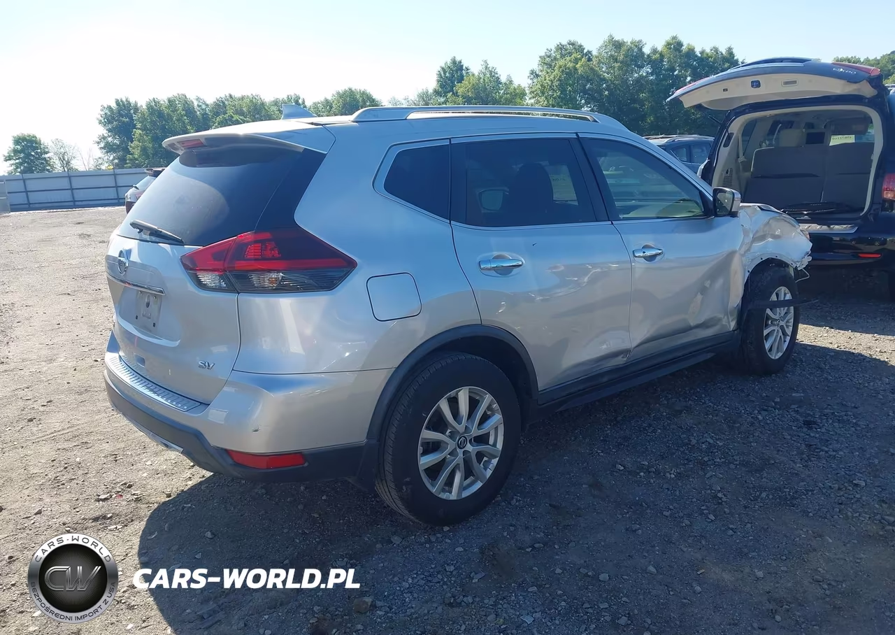 2018 Nissan Rogue Sv VIN:KNMAT2MTXJP586050 - 4