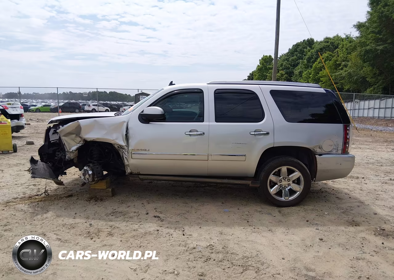 2011 GMC Yukon Denali VIN:1GKS2EEFXBR267534 - 14