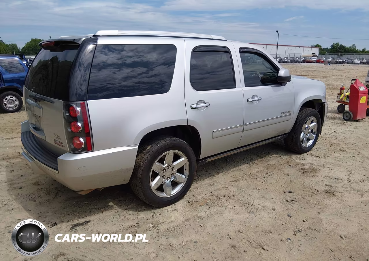 2011 GMC Yukon Denali VIN:1GKS2EEFXBR267534 - 4