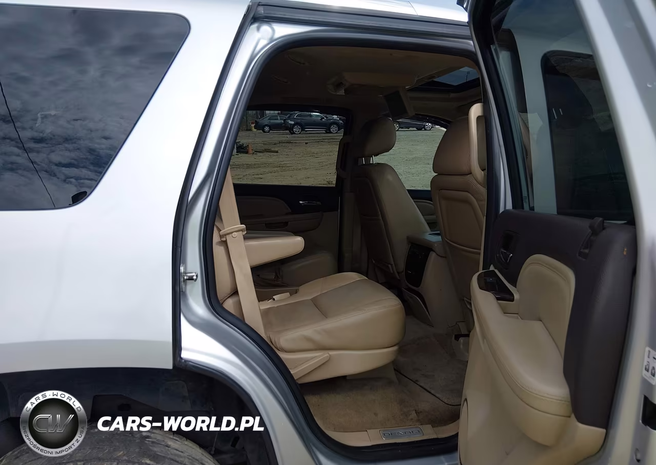 2011 GMC Yukon Denali VIN:1GKS2EEFXBR267534 - 8