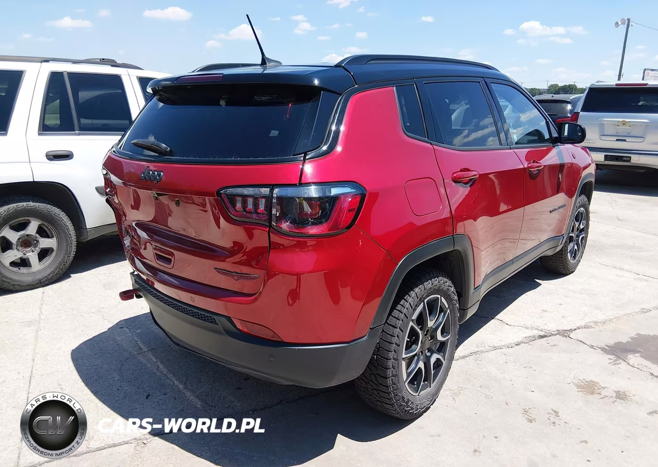 2025 Jeep Compass Trailhawk 4X4 VIN:3C4NJDDN5ST581792 - 4