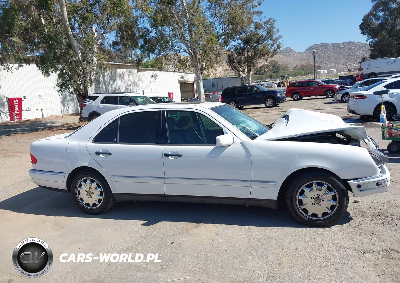 1999 Mercedes-Benz E 300 Diesel VIN:WDBJF25H5XA884629 - 12