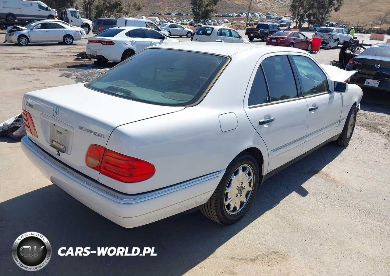 1999 Mercedes-Benz E 300 Diesel VIN:WDBJF25H5XA884629 - 4