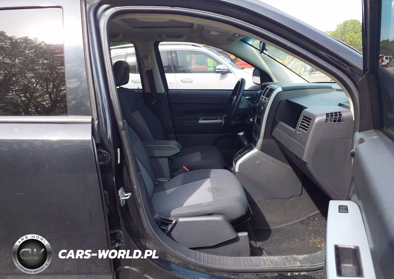 2008 Jeep Compass Sport VIN:1J8FF47W58D537311 - 5