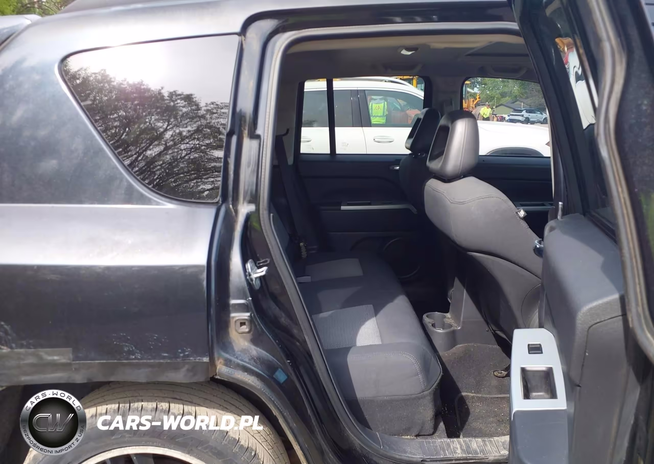 2008 Jeep Compass Sport VIN:1J8FF47W58D537311 - 8
