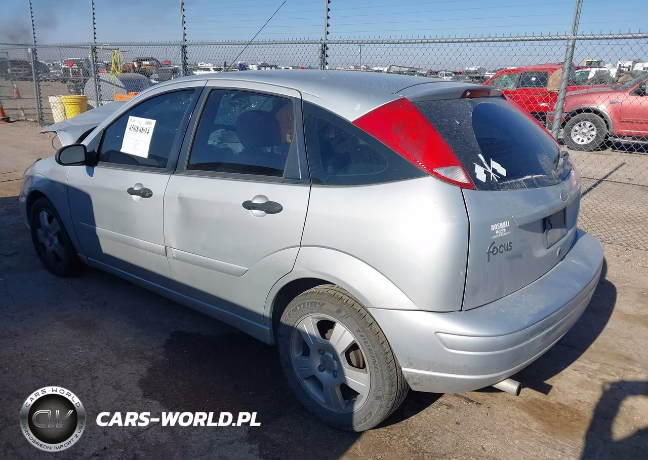 2004 Ford Focus Zx5 VIN:3FAFP37ZX4R115812 - 3