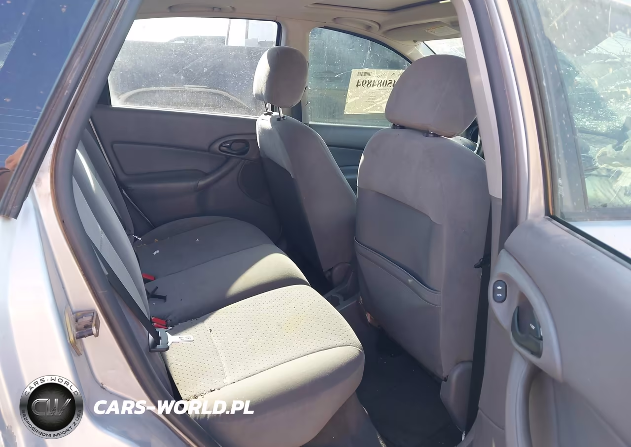 2004 Ford Focus Zx5 VIN:3FAFP37ZX4R115812 - 8