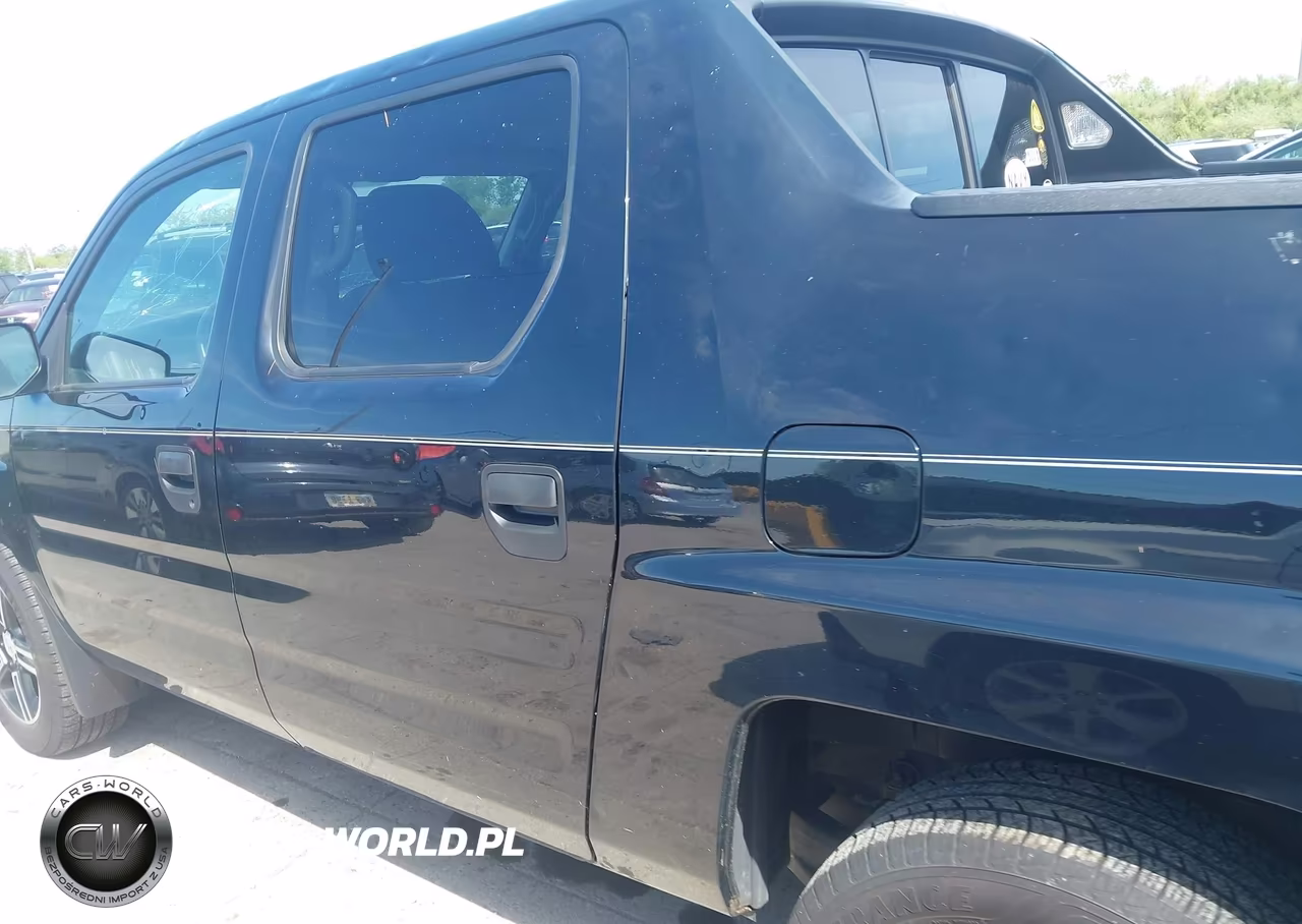 2014 Honda Ridgeline Sport VIN:5FPYK1F75EB014399 - 14