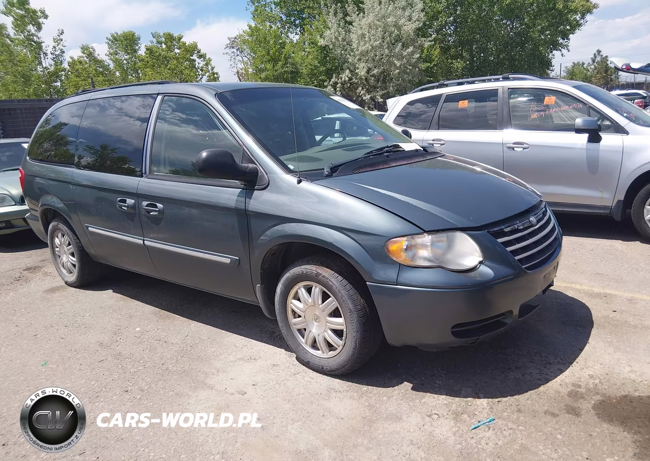 2006 Chrysler Town & Country Touring – zdjęcie 1 z 17