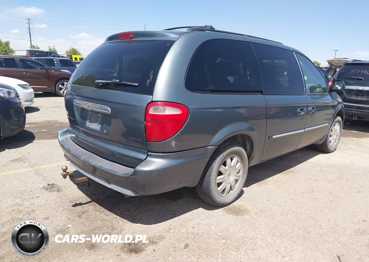 2006 Chrysler Town & Country Touring VIN:2A8GP54L06R921718 - 4