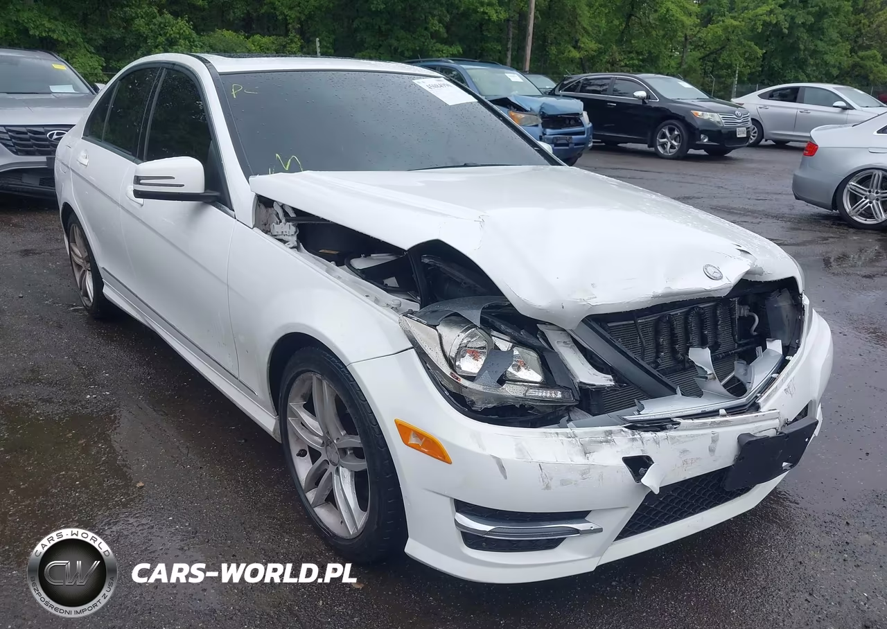 2013 Mercedes-Benz C 300 Luxury 4Matic-Sport 4Matic VIN:WDDGF8AB0DG143951 - 6