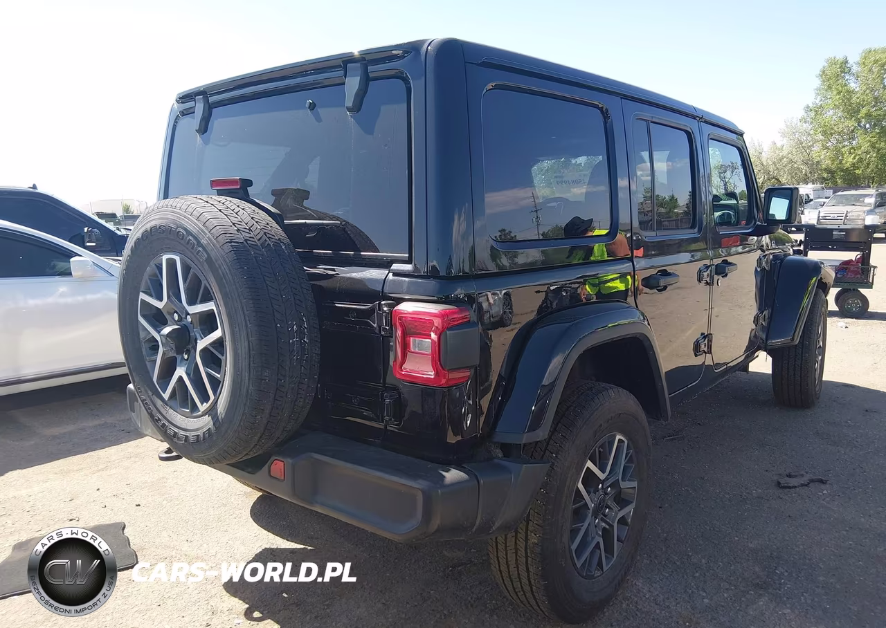 2025 Jeep Wrangler 4-Door Sahara 4X4 VIN:1C4PJXEN9SW645111 - 4