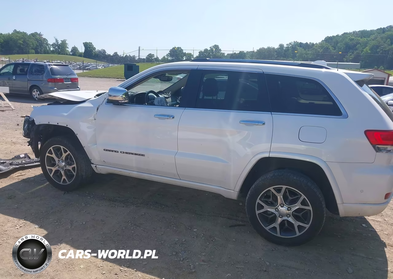 2020 Jeep Grand Cherokee Overland 4X4 VIN:1C4RJFCG1LC364107 - 14