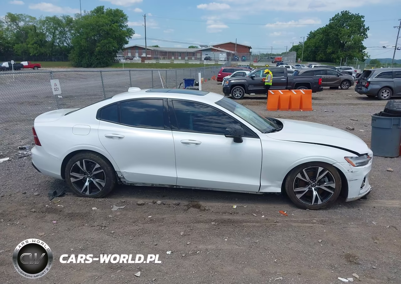 2024 Volvo S60 B5 Core Dark Theme VIN:7JRL12FK6RG321691 - 13