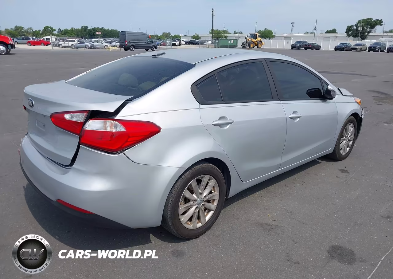 2016 Kia Forte Lx VIN:KNAFX4A66G5612567 - 4