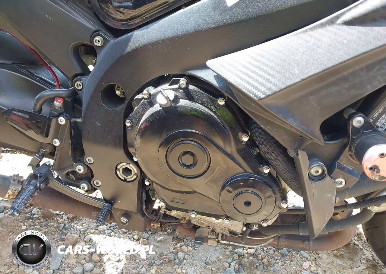 2016 Suzuki Gsx-R750 VIN:JS1GR7MA1G2100049 - 8
