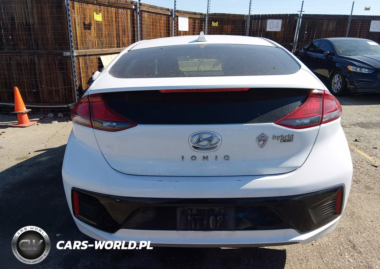 2019 Hyundai Ioniq Hybrid Blue VIN:KMHC65LC0KU114392 - 16