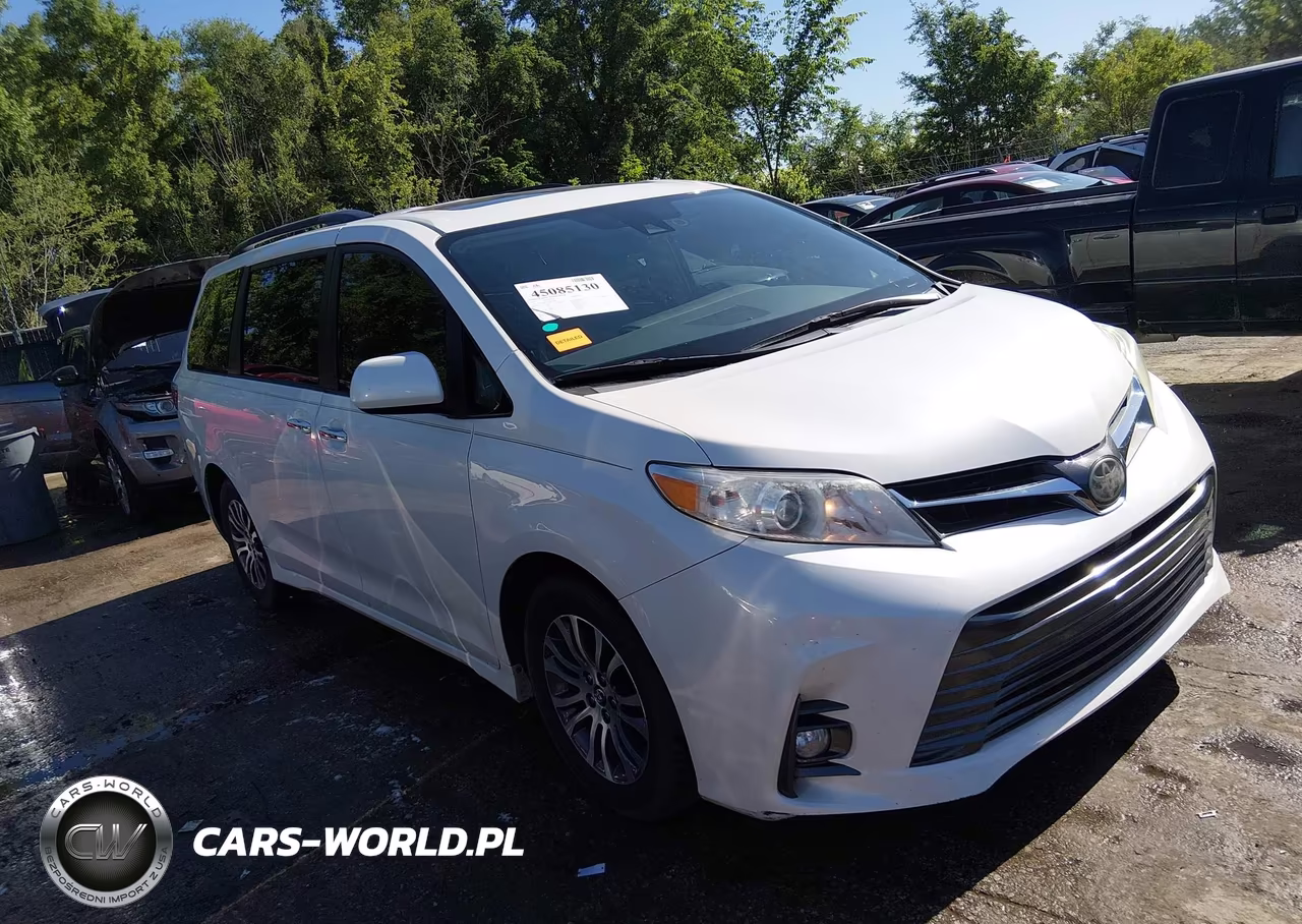 2018 Toyota Sienna Xle 8 Passenger – zdjęcie 1 z 17
