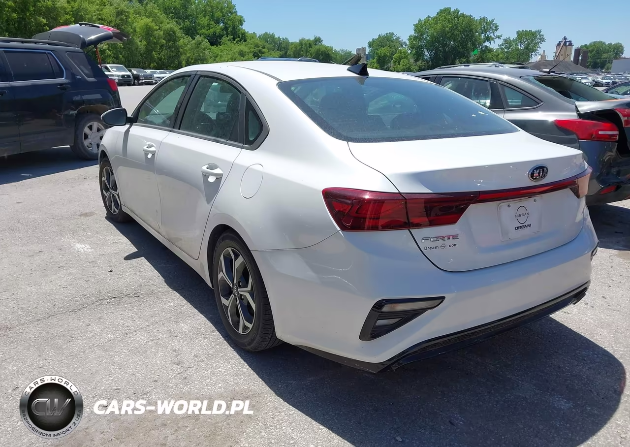 2021 Kia Forte Lxs VIN:3KPF24AD7ME336822 - 3