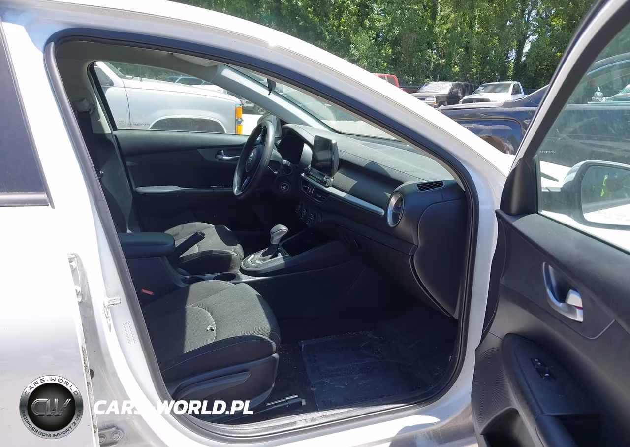 2021 Kia Forte Lxs VIN:3KPF24AD7ME336822 - 5