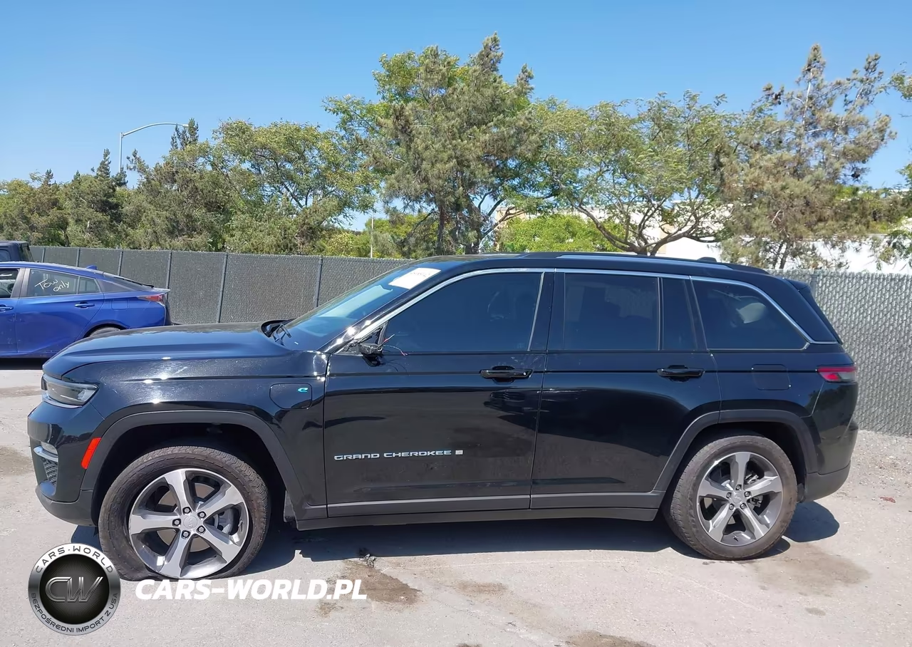 2024 Jeep Grand Cherokee 4Xe VIN:1C4RJYB6XRC684927 - 14