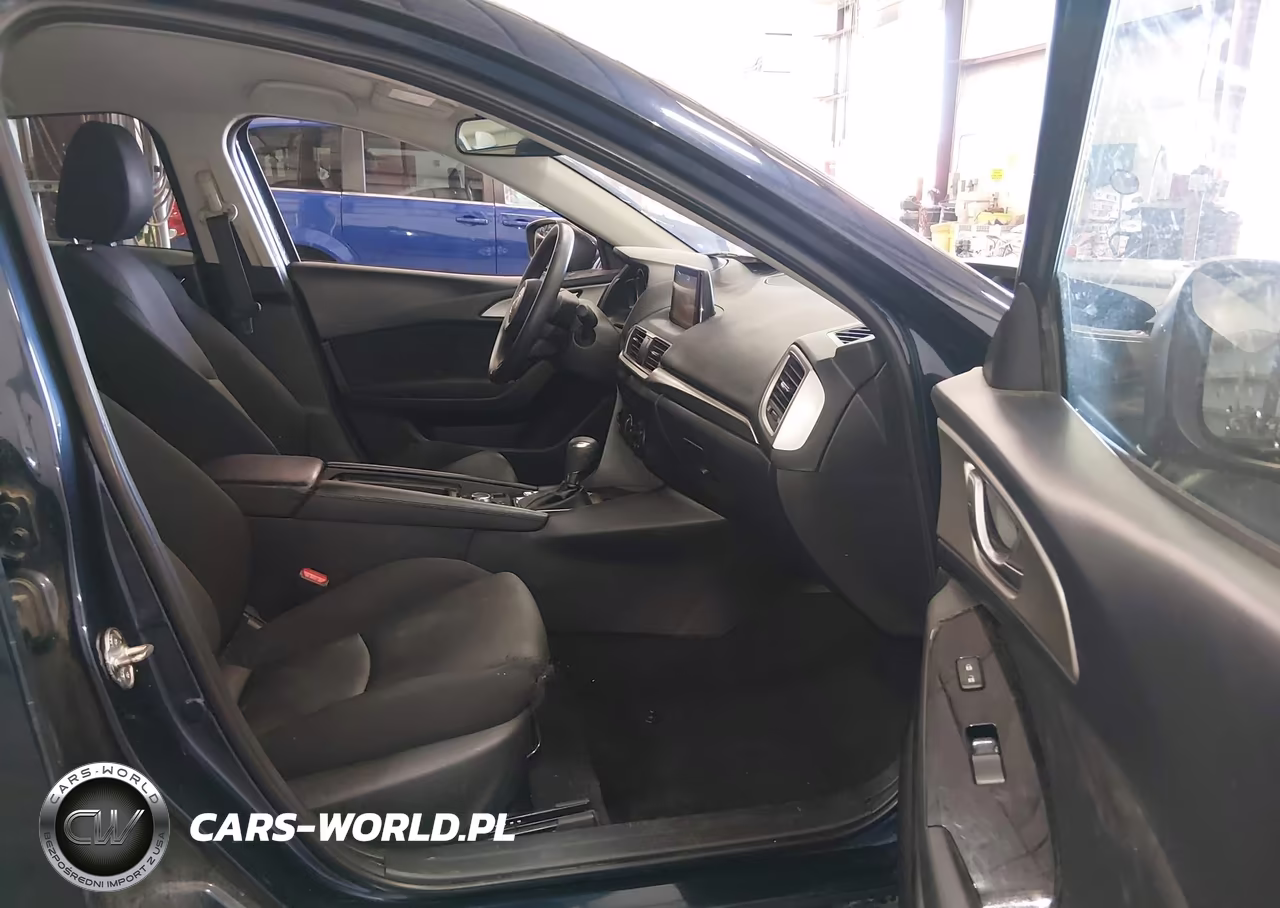 2018 Mazda Mazda3 Sport VIN:3MZBN1U75JM174133 - 5