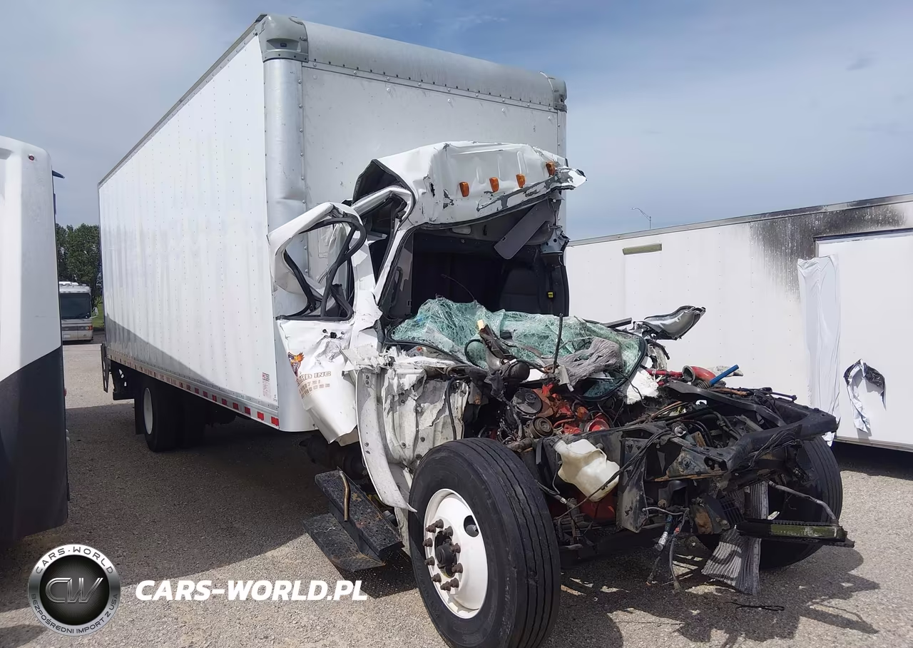 2017 Freightliner M2 106