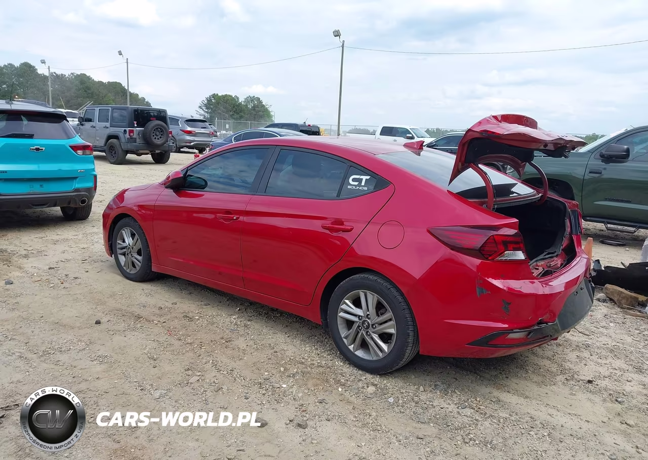 2019 Hyundai Elantra Sel VIN:5NPD84LF3KH408810 - 3