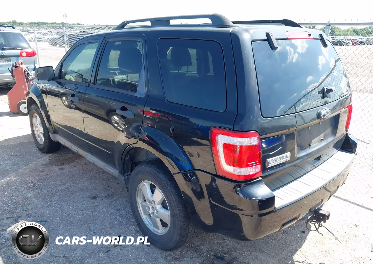 2010 Ford Escape Xlt VIN:1FMCU0D78AKC07696 - 3