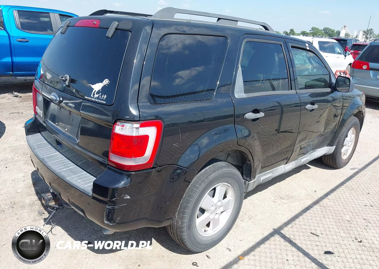 2010 Ford Escape Xlt VIN:1FMCU0D78AKC07696 - 4