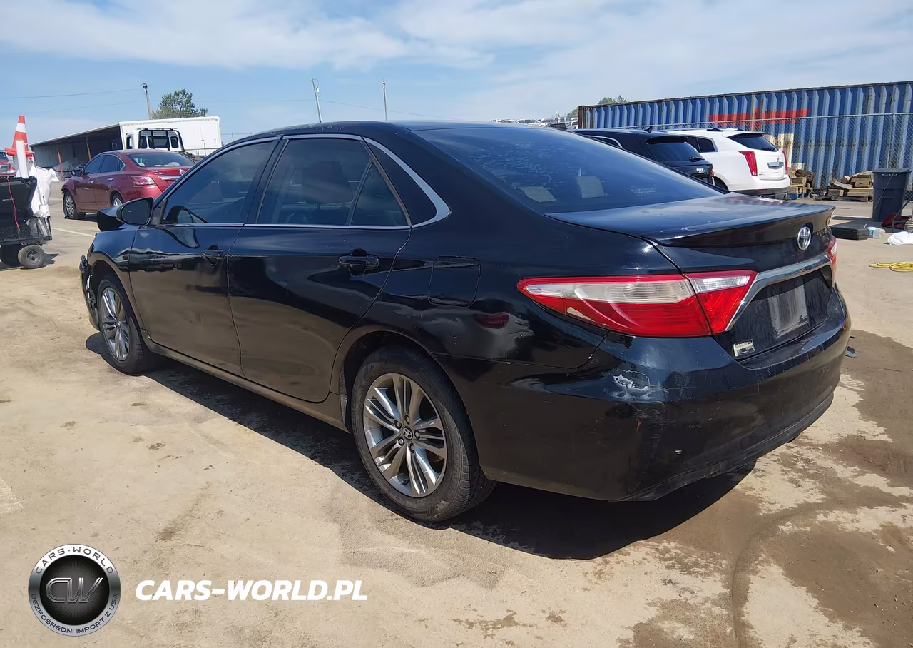 2017 Toyota Camry Se VIN:4T1BF1FK3HU700228 - 3