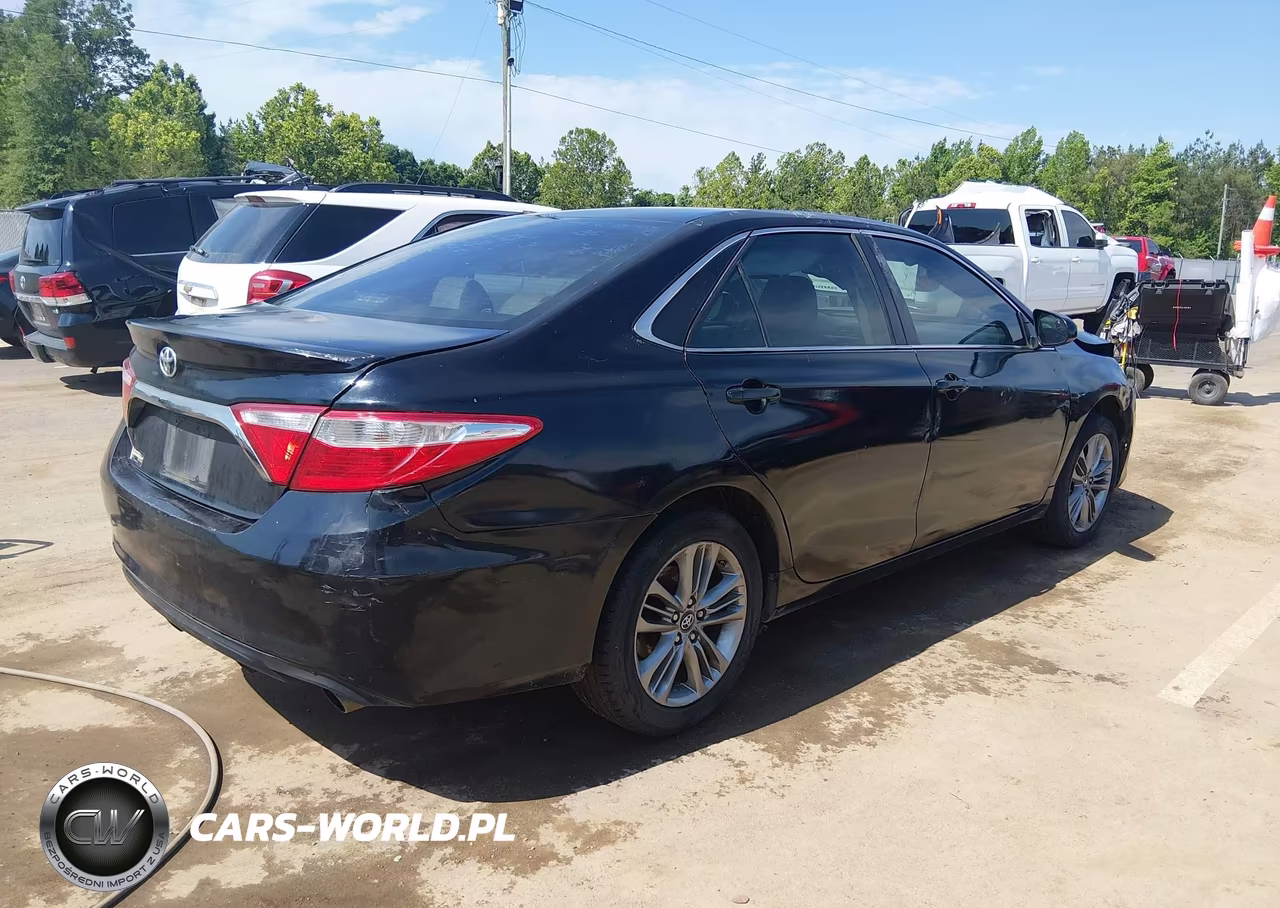 2017 Toyota Camry Se VIN:4T1BF1FK3HU700228 - 4