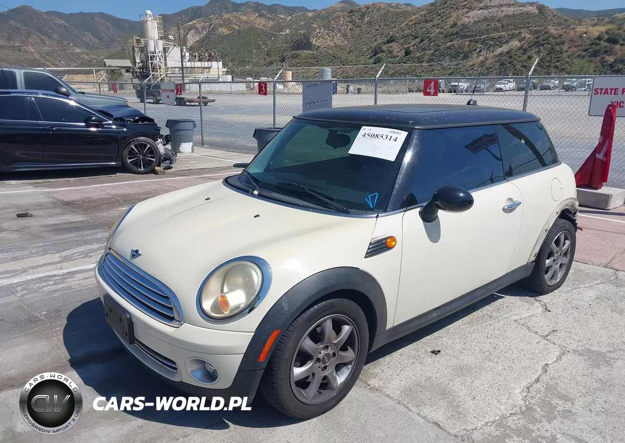 2010 MINI COOPER VIN:WMWMF3C5XATZ66863 - 2