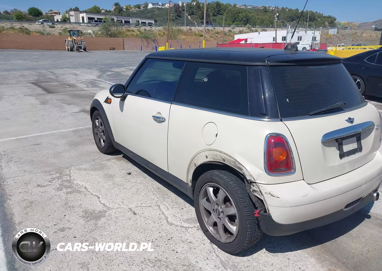 2010 MINI COOPER VIN:WMWMF3C5XATZ66863 - 3