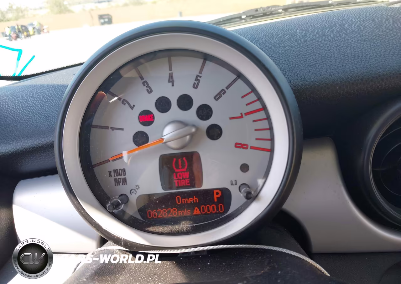 2010 MINI COOPER VIN:WMWMF3C5XATZ66863 - 7