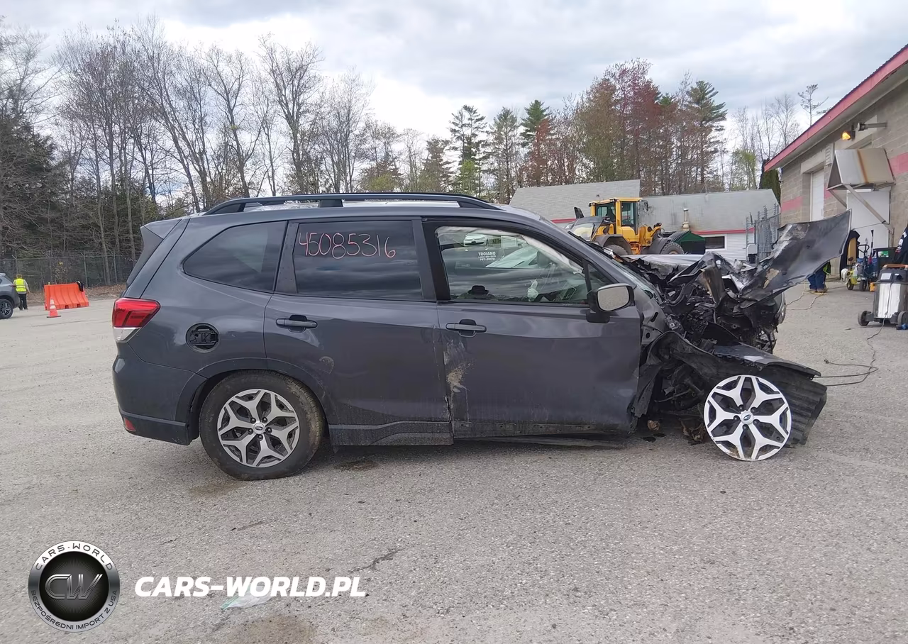 2020 Subaru Forester Premium VIN:JF2SKAJC6LH446159 - 13