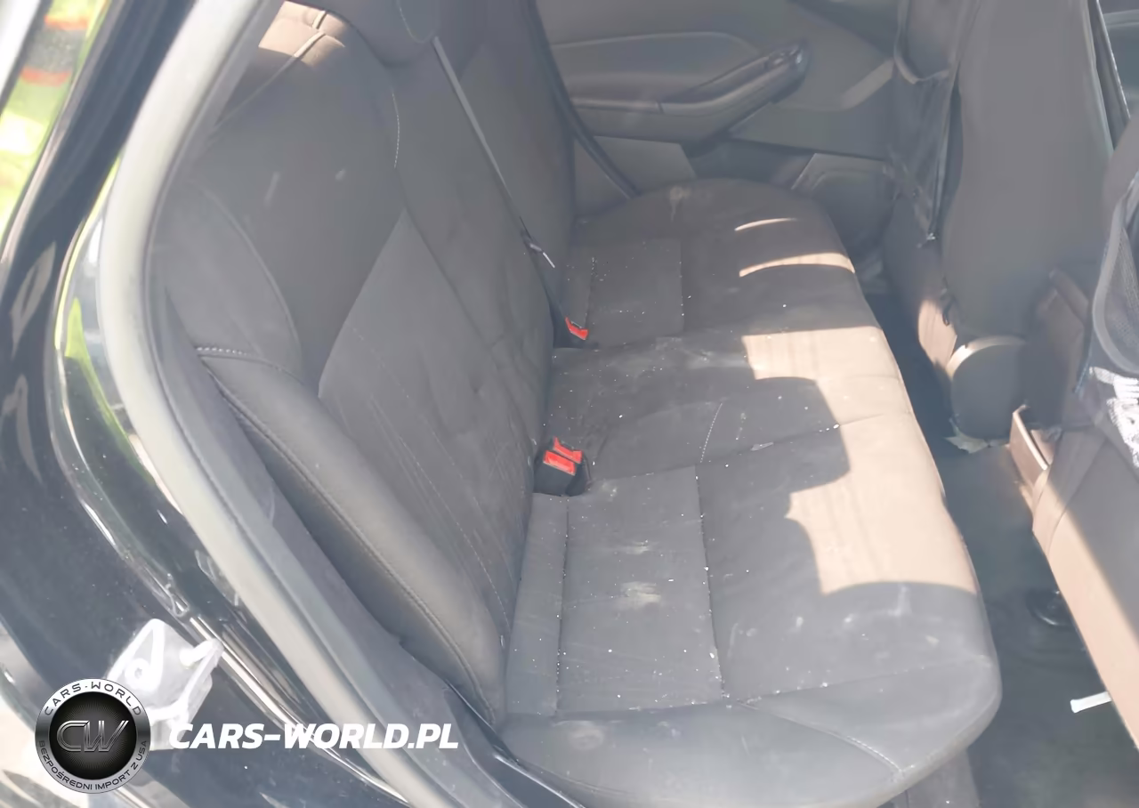 2015 Ford Focus Se VIN:1FADP3F2XFL355181 - 8