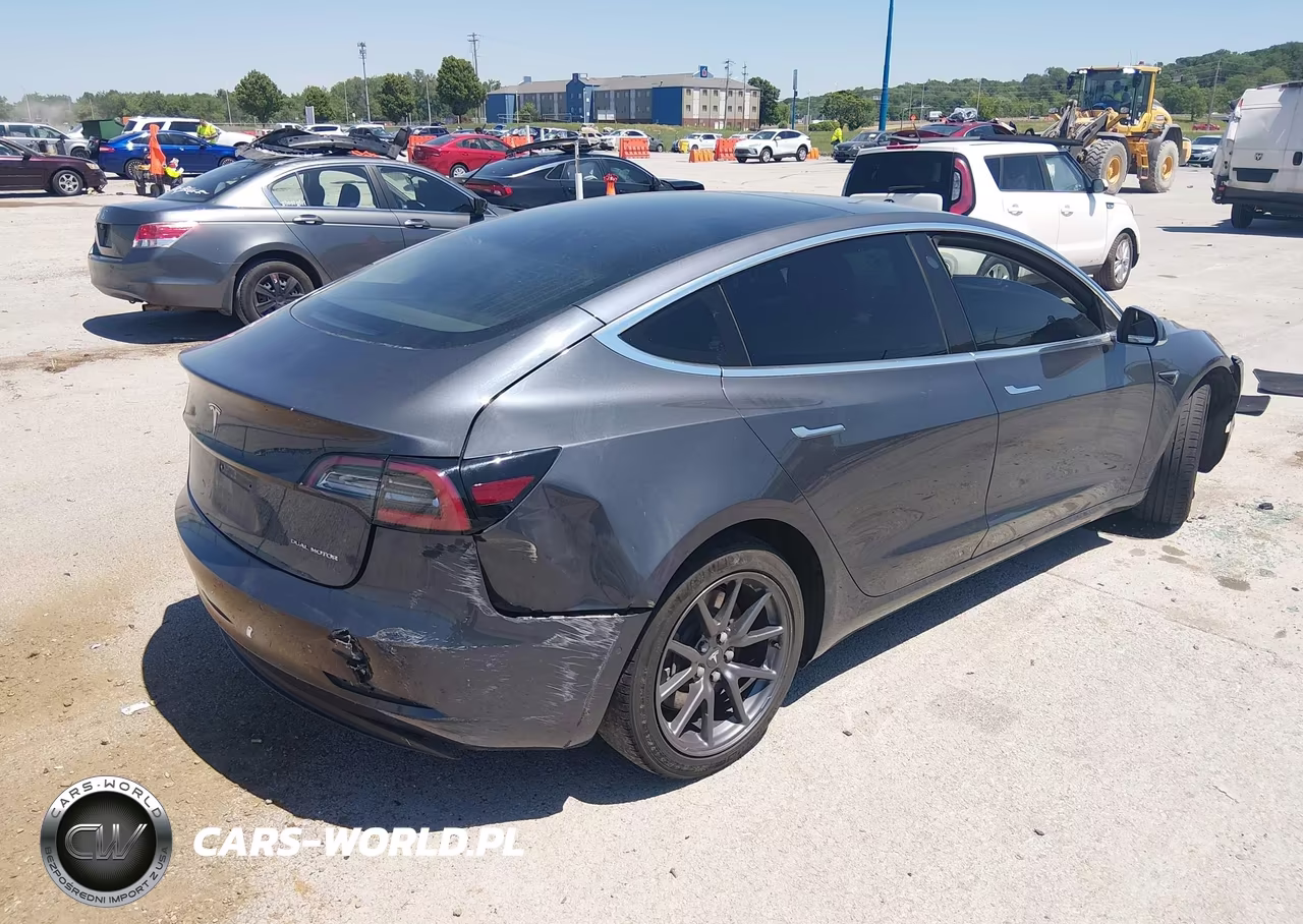 2019 Tesla Model 3 Long Range-Performance VIN:5YJ3E1EB0KF205367 - 4