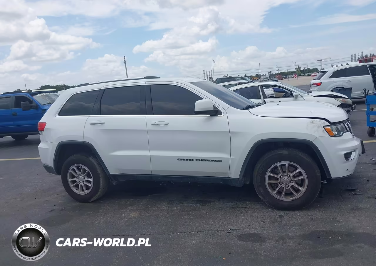 2019 Jeep Grand Cherokee Laredo E 4X4 VIN:1C4RJFAG6KC793177 - 14