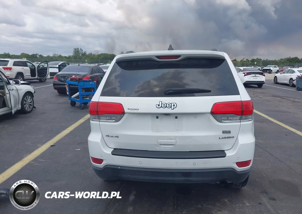 2019 Jeep Grand Cherokee Laredo E 4X4 VIN:1C4RJFAG6KC793177 - 17