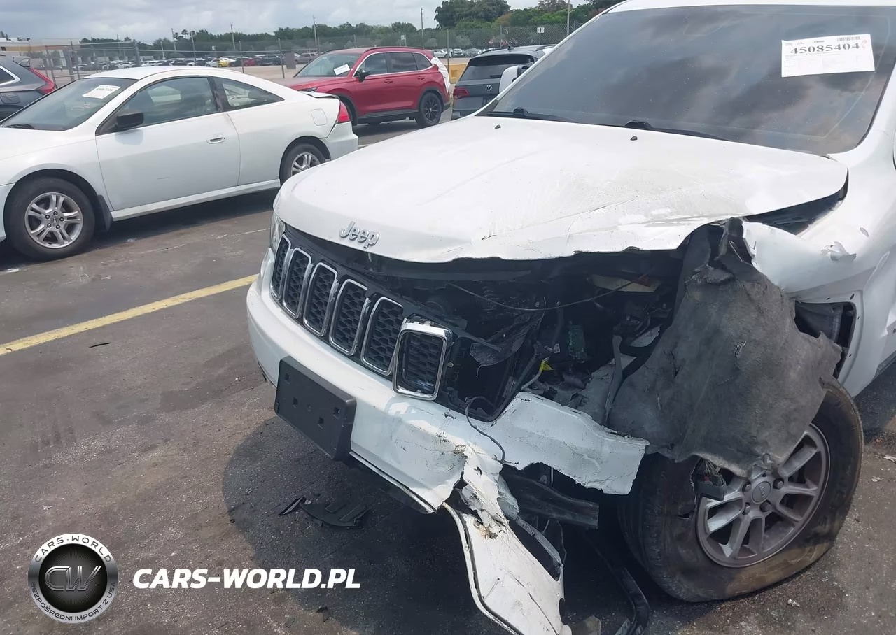 2019 Jeep Grand Cherokee Laredo E 4X4 VIN:1C4RJFAG6KC793177 - 6