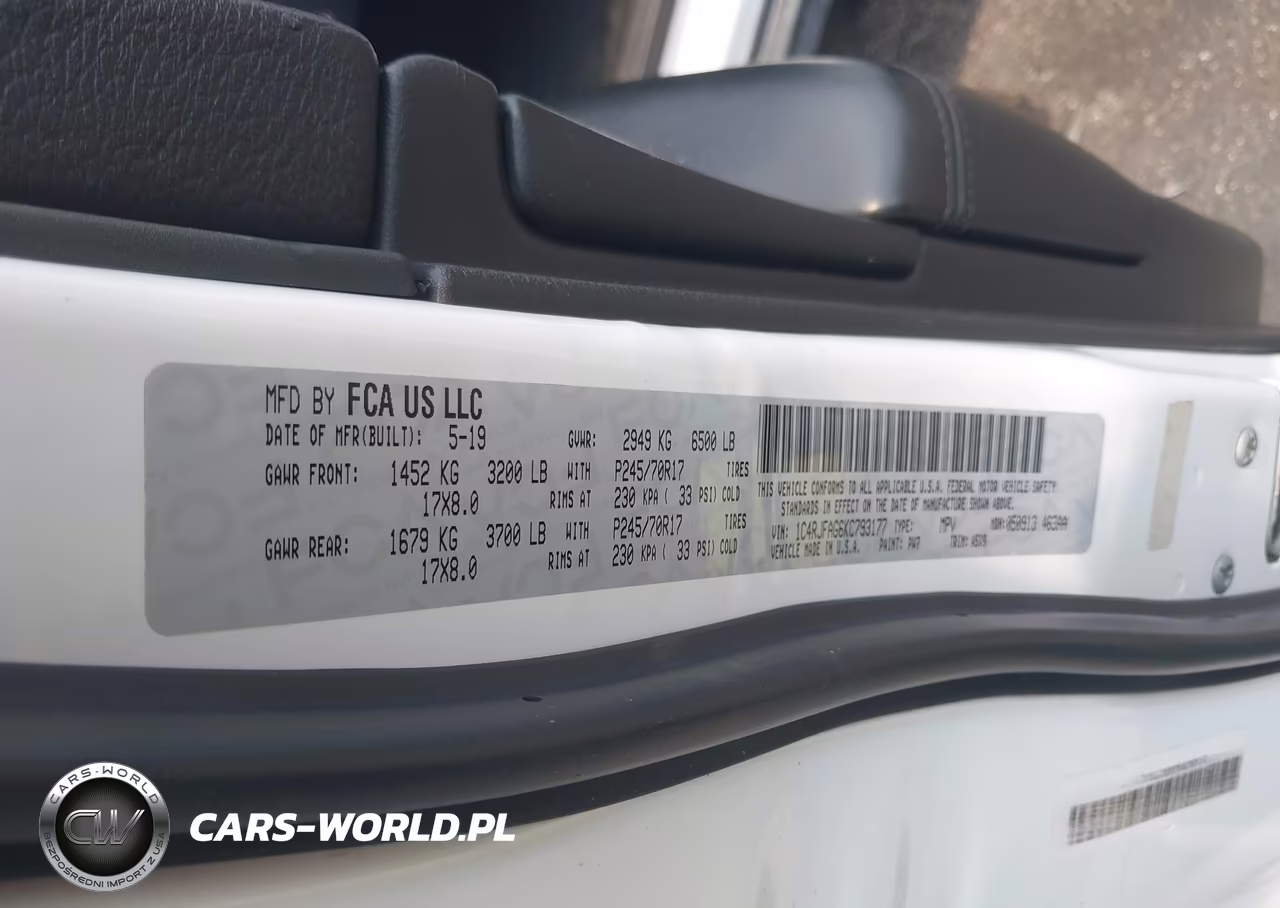 2019 Jeep Grand Cherokee Laredo E 4X4 VIN:1C4RJFAG6KC793177 - 9