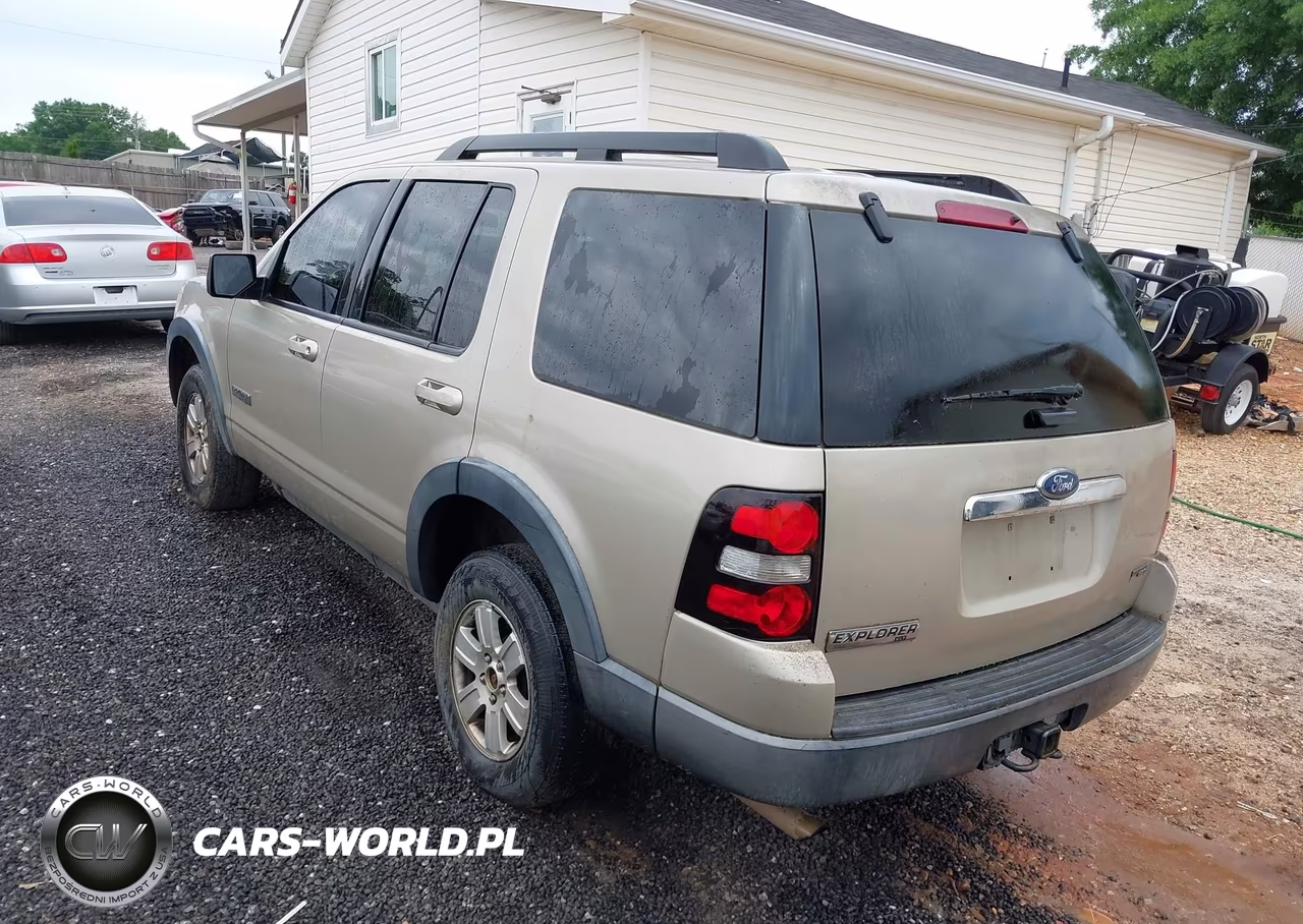 2007 Ford Explorer Xlt VIN:1FMEU63E17UB65509 - 3
