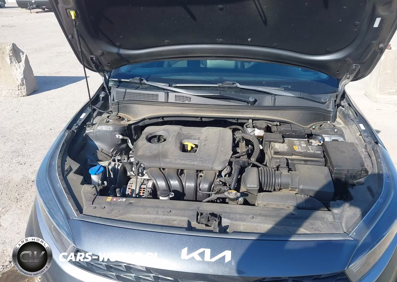 2022 Kia Forte Lxs VIN:3KPF24AD7NE478587 - 10
