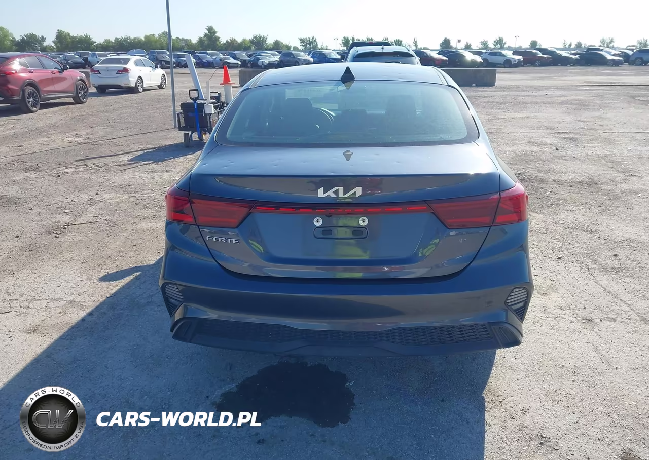 2022 Kia Forte Lxs VIN:3KPF24AD7NE478587 - 16
