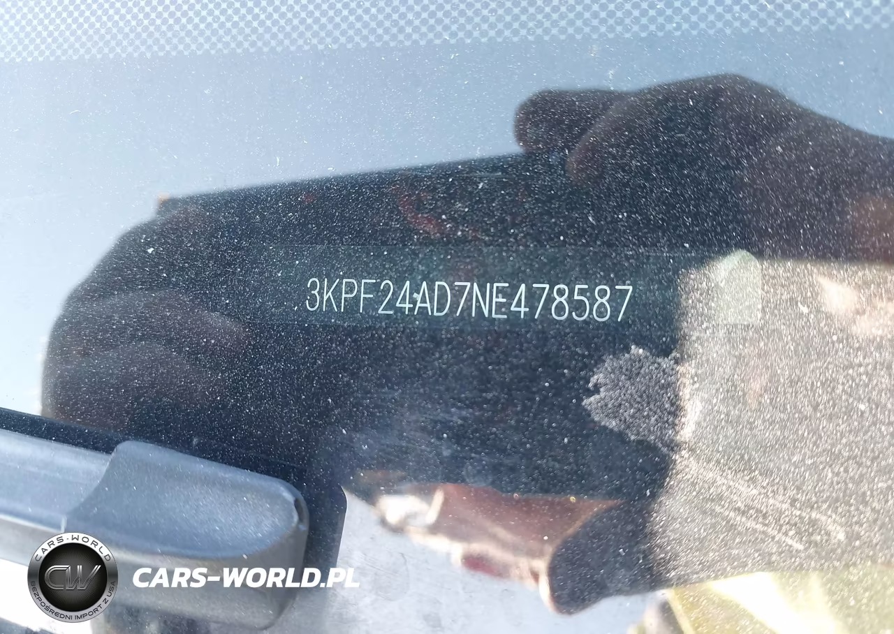 2022 Kia Forte Lxs VIN:3KPF24AD7NE478587 - 9