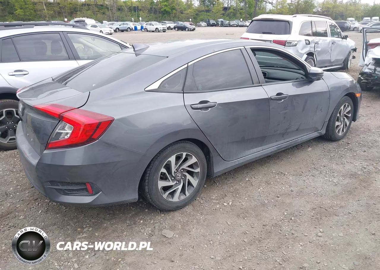 2018 Honda Civic Ex VIN:2HGFC2F73JH532911 - 4