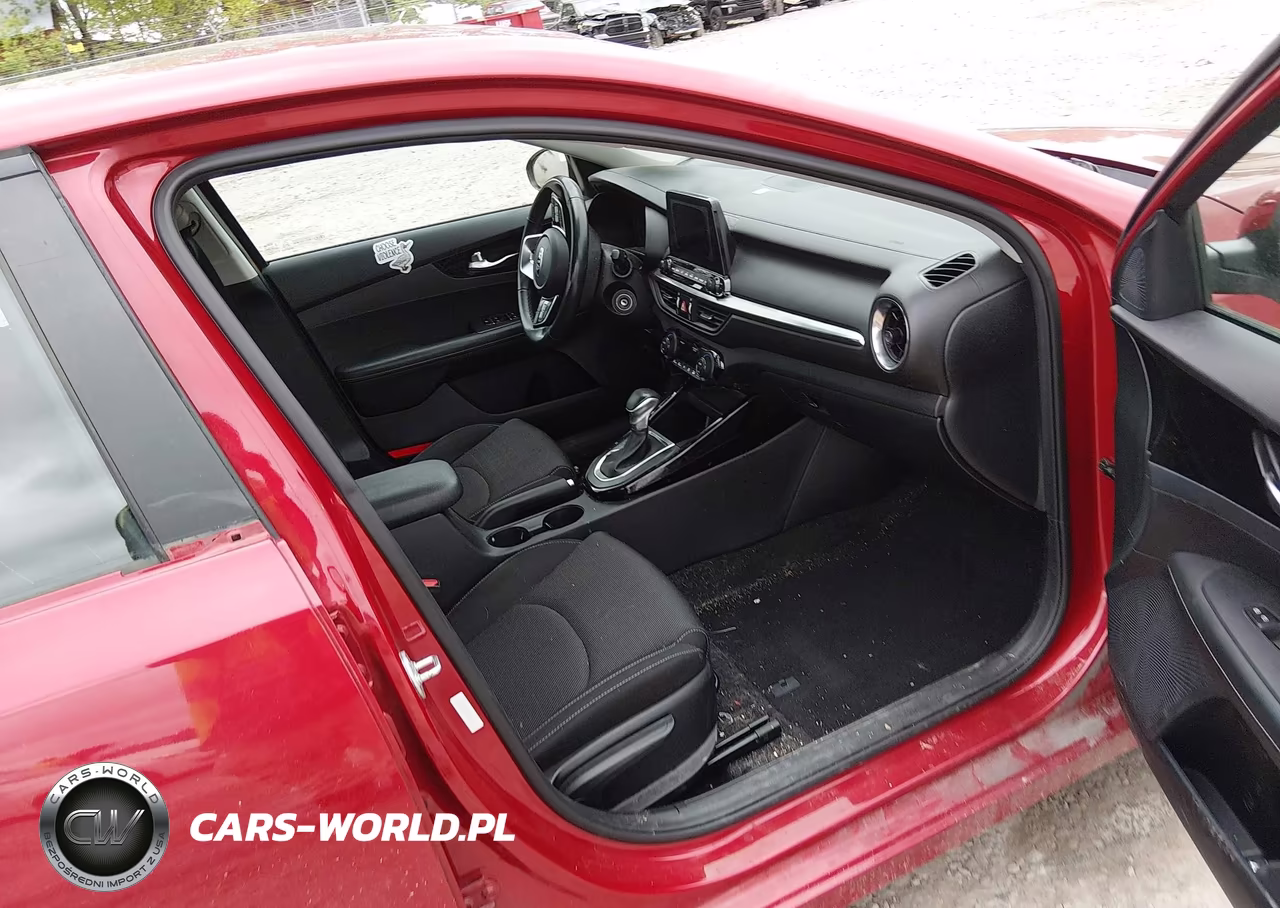 2019 Kia Forte S VIN:3KPF34AD2KE043811 - 5