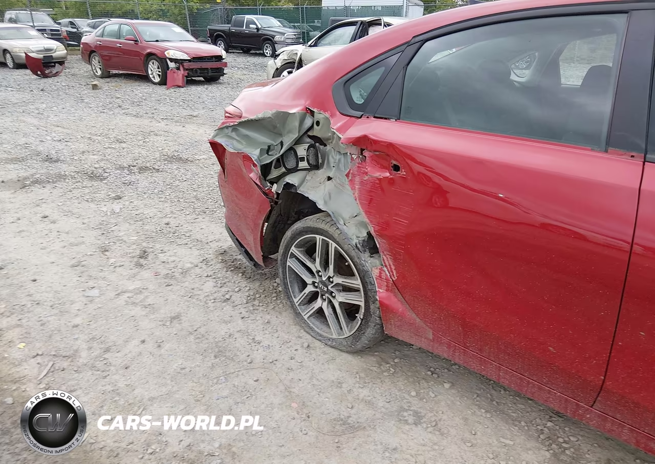 2019 Kia Forte S VIN:3KPF34AD2KE043811 - 6