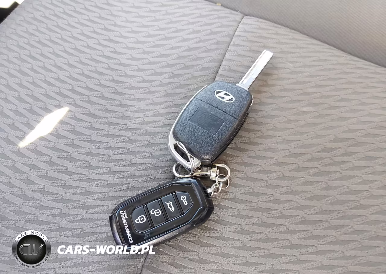2018 Hyundai Santa Fe Sport 2.4L VIN:5XYZTDLB0JG572457 - 11